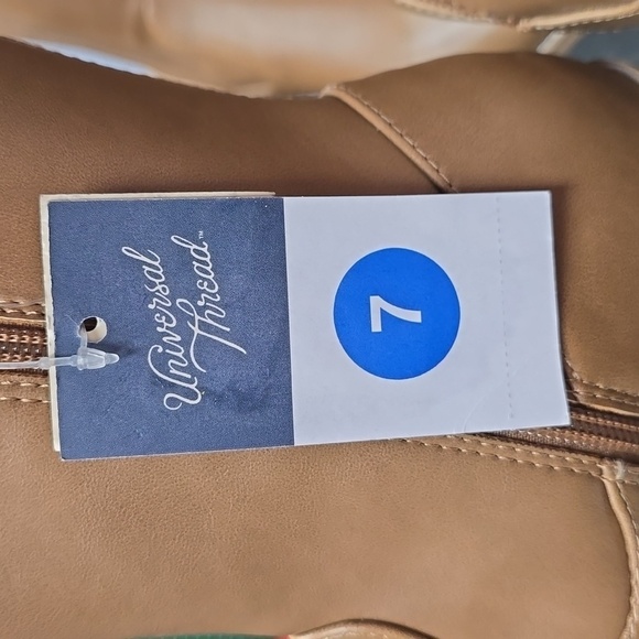Women's Aubree Ankle Boots | Universal Thread | 7 - Picture 6 of 7